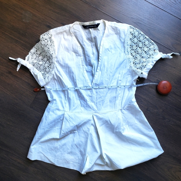 Zara White Blouse With Eyelet Short Sleeves V-neck - Picture 6 of 6